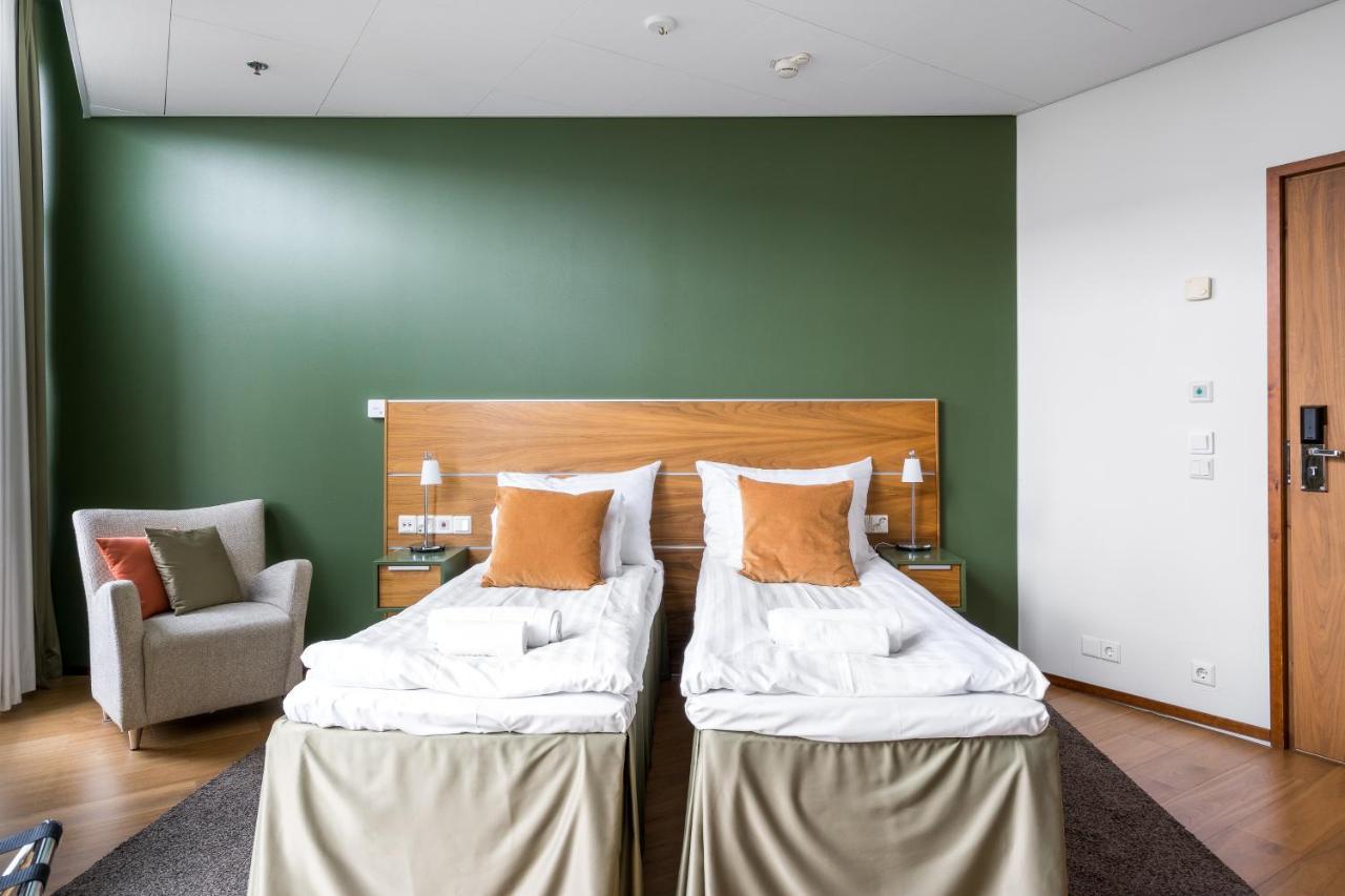 Hiisi Hotel Helsinki Jaetkaesaari Extérieur photo
