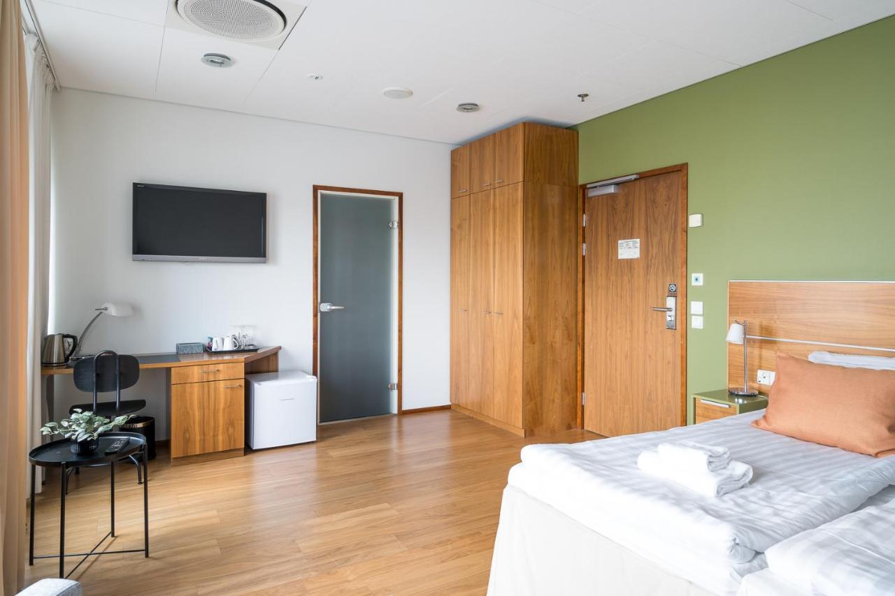 Hiisi Hotel Helsinki Jaetkaesaari Extérieur photo